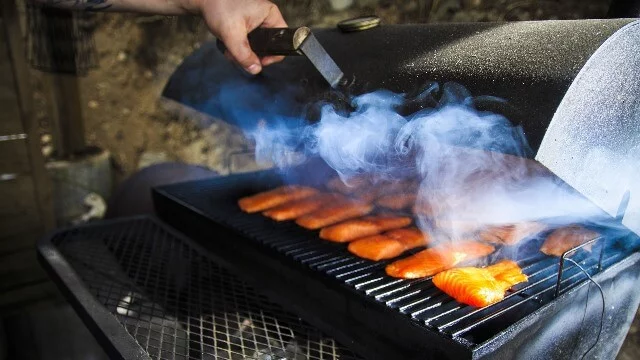 Defumar Carne na Churrasqueira a bafo