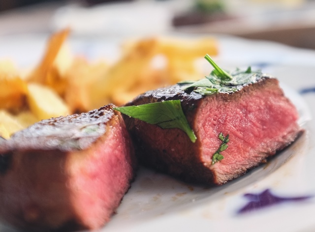 Como acertar o ponto da carne mal passado