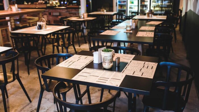 Pisos para áreas de passagem de clientes em restaurantes