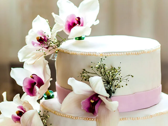 Bolo com Flores de açúcar