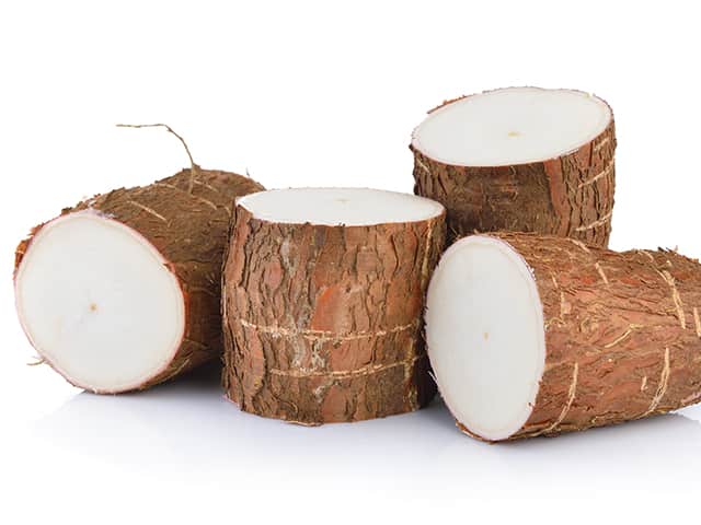 Veja como é fácil fazer purê de mandioca